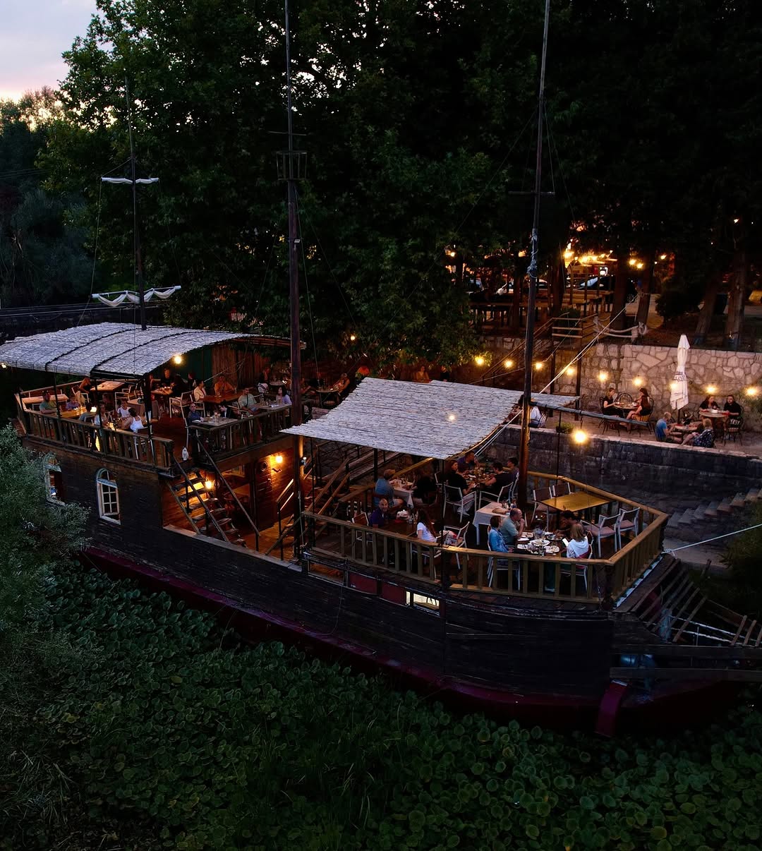 Boat restaurant Silistria Virpazar